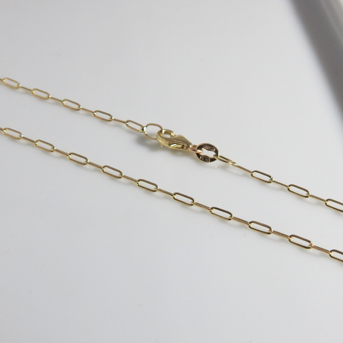 Micro Paperclip Chain in 14K Gold