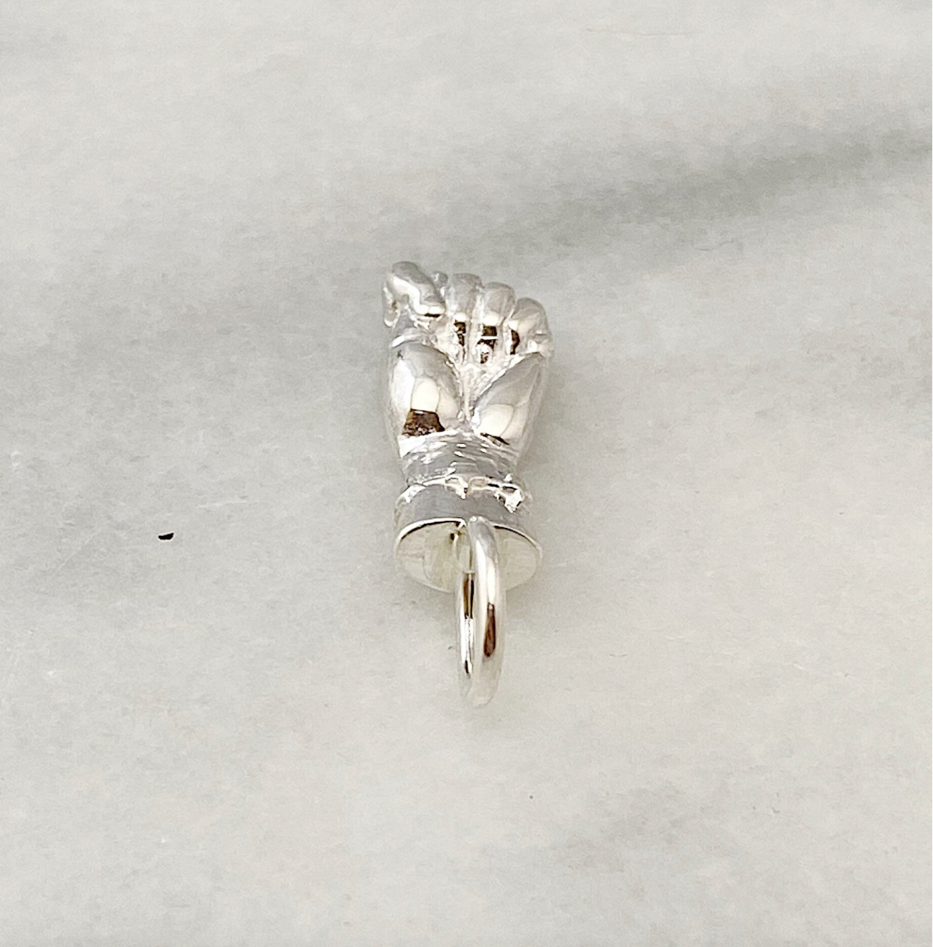 Mano Figa LadyFinger Charm in Silver